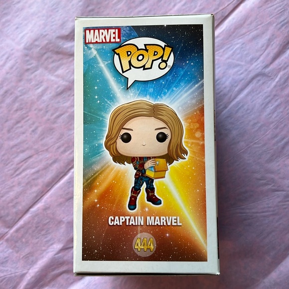 Funko pop glow in the dark captain marvel - Picture 2 of 4